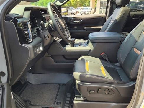 Used 2024 GMC Sierra 1500 AT4 w/ Technology Package image 5
