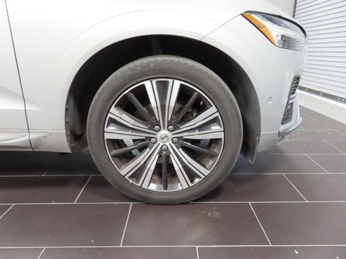 Used 2023 Volvo XC60 B5 Plus AWD/4WD image 18