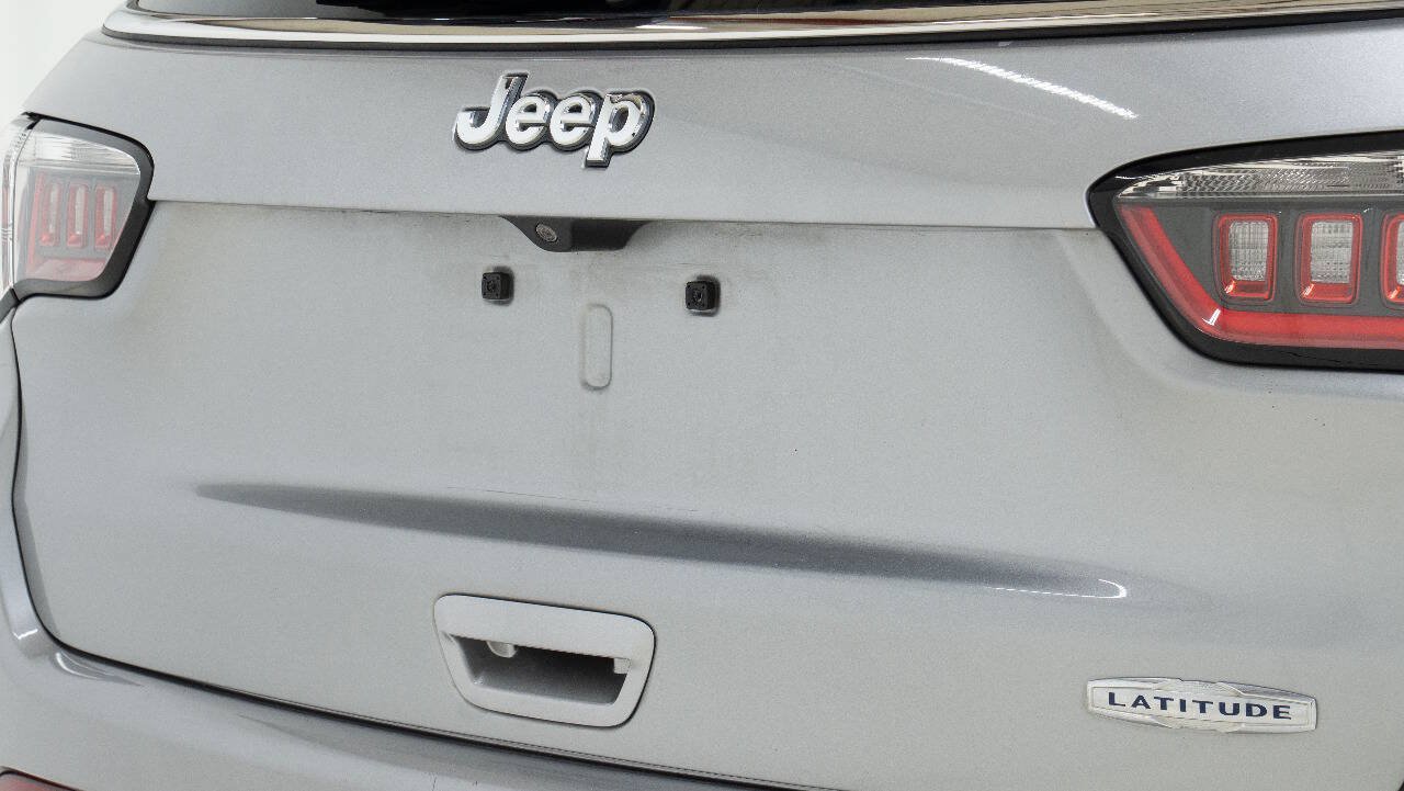 Used 2017 Jeep Compass Latitude w/ Popular Equipment Group FWD image 14
