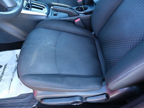 Used 2016 Nissan Sentra SR image 23