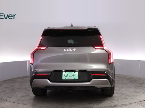 Used 2024 Kia EV9 Land AWD/4WD image 15