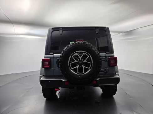 Used 2024 Jeep Wrangler Unlimited Rubicon w/ Technology Group AWD/4WD image 5