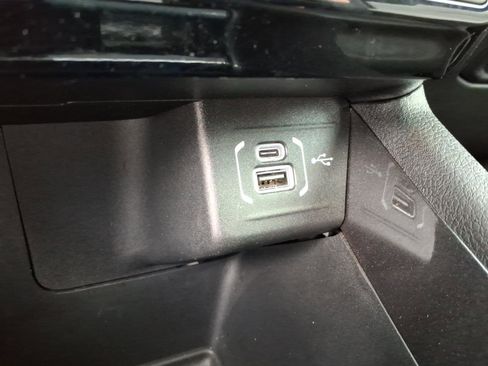 Used 2023 Jeep Compass Latitude w/ Sun and Sound Group image 15