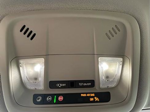 Used 2022 Chevrolet Malibu LT image 13