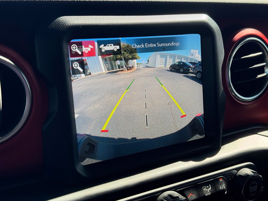 Used 2020 Jeep Gladiator Rubicon w/ Dual Top Group AWD/4WD image 28