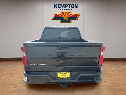 Used 2022 Chevrolet Silverado 1500 W/T w/ Trailering Package image 5