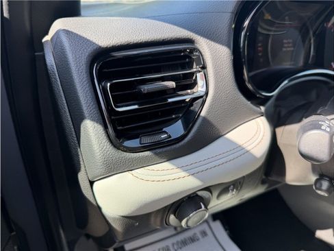 Used 2022 Dodge Durango R/T w/ Blacktop Package AWD/4WD image 37