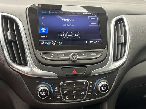Certified 2020 Chevrolet Equinox LT w/ LT True North Edition AWD/4WD image 17