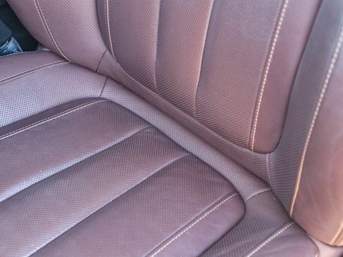 Used 2021 BMW X7 xDrive40i w/ Premium Package image 22