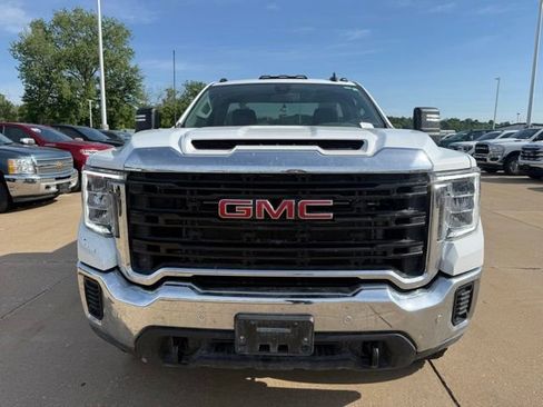 Used 2023 GMC Sierra 3500 Pro w/ Convenience Package AWD/4WD image 9