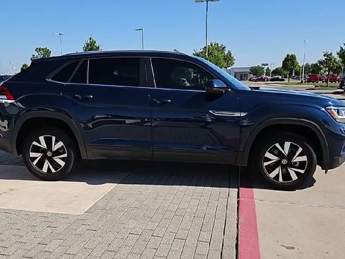 Certified 2021 Volkswagen Atlas Cross Sport SE AWD/4WD image 9
