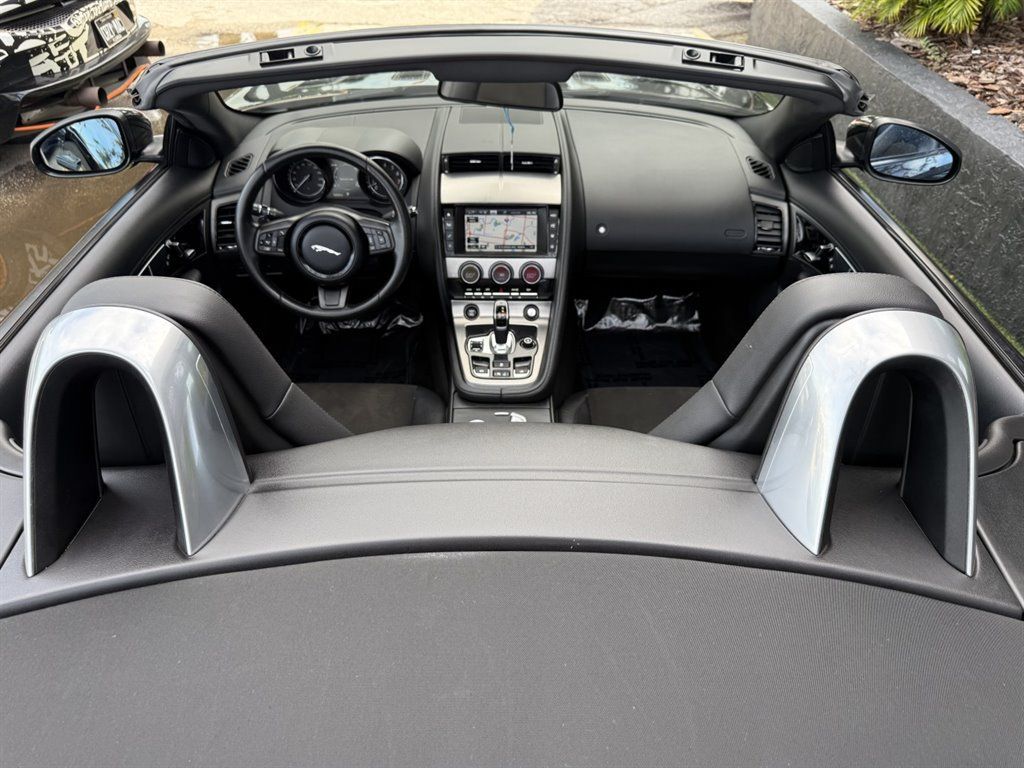 Used 2017 Jaguar F-TYPE Convertible RWD image 21