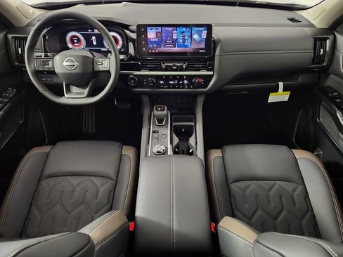 New 2026 Nissan Pathfinder Platinum w/ Cargo Package image 14