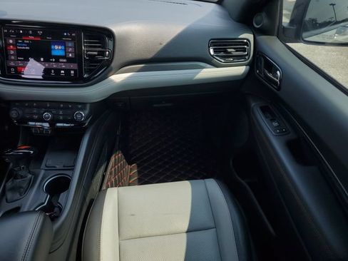 Certified 2022 Dodge Durango R/T w/ Blacktop Package RWD image 21
