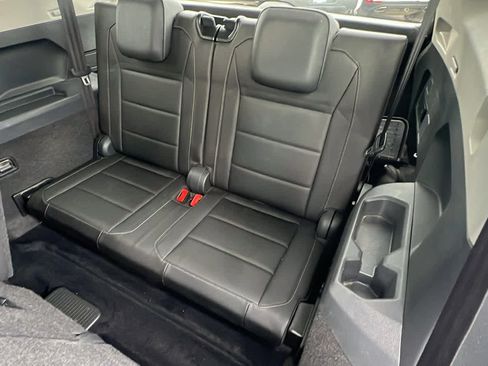 Used 2018 Volkswagen Tiguan S FWD image 31