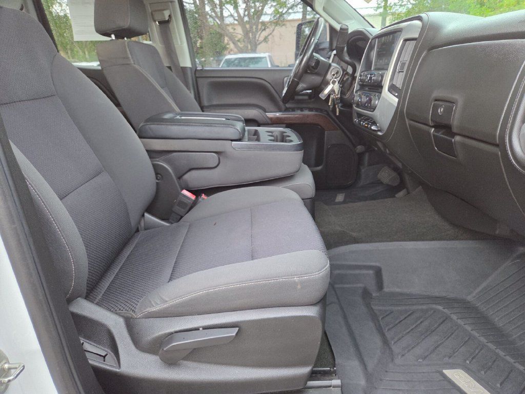 Used 2018 GMC Sierra 2500 SLE w/ HD SLE Preferred Plus Package AWD/4WD image 15