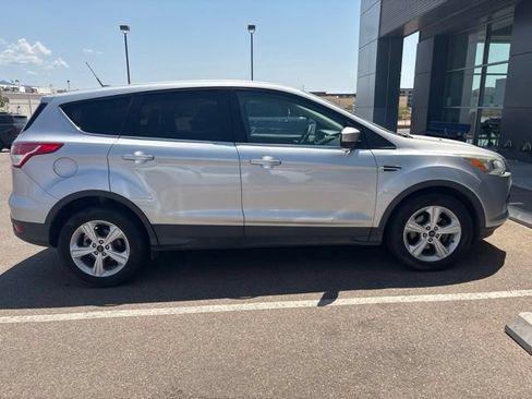 Used 2016 Ford Escape SE FWD image 5