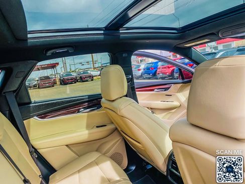 Used 2018 Cadillac XT5 Luxury w/ Driver Awareness Package FWD image 29