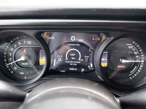 Used 2024 Jeep Wrangler Unlimited AWD/4WD image 5