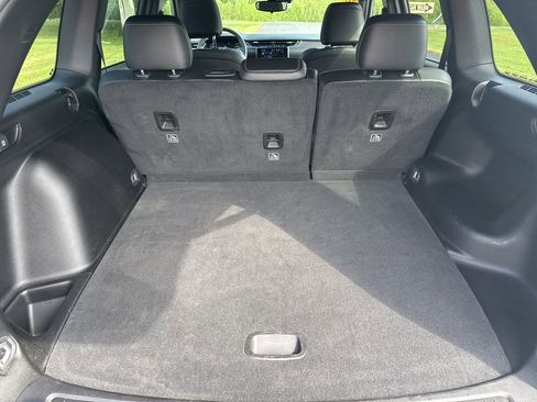 Used 2024 Jeep Grand Cherokee Altitude image 30