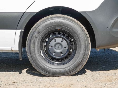 New 2025 Mercedes-Benz Sprinter 2500 image 10