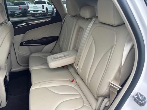 Used 2019 Lincoln MKC Premiere AWD/4WD image 21