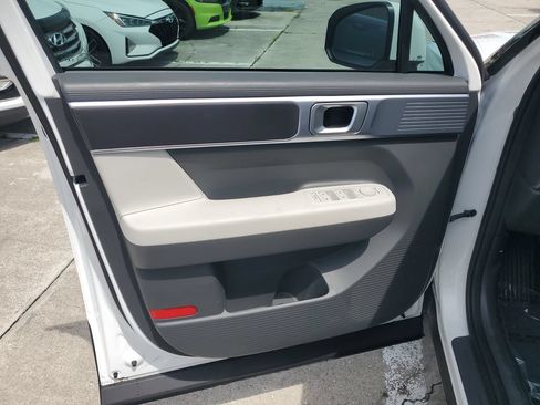 Used 2025 Hyundai Santa Fe SE FWD image 23