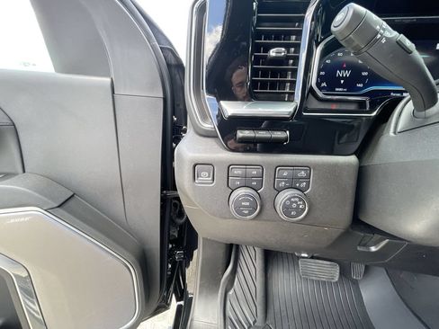 Used 2025 Chevrolet Silverado 2500 High Country w/ High Country Premium Package AWD/4WD image 18