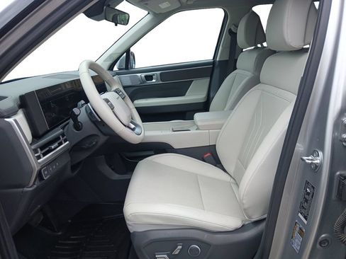 Used 2024 Hyundai Santa Fe SEL FWD image 18