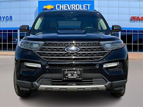 Used 2022 Ford Explorer XLT w/ Equipment Group 202A image 2