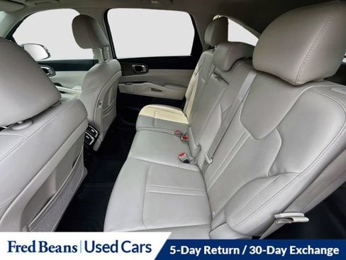 Used 2022 Kia Sorento S w/ Panoramic Sunroof Package AWD/4WD image 32