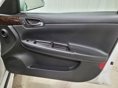 Used 2016 Chevrolet Impala Limited LS image 41