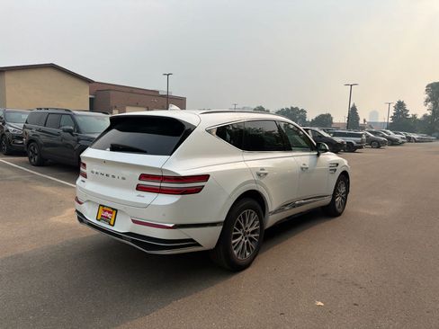 Used 2025 Genesis GV80 2.5T Standard AWD/4WD image 2