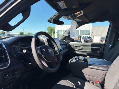 Used 2025 RAM 1500 Big Horn AWD/4WD image 18