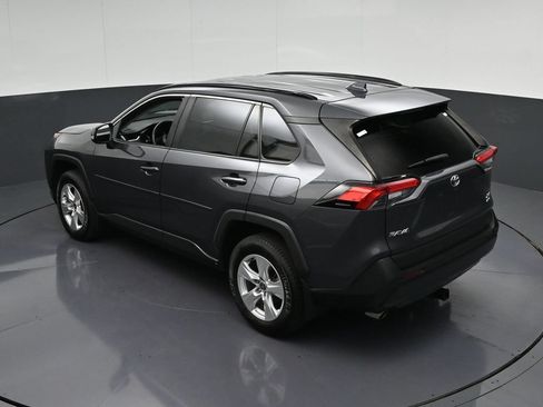 Used 2021 Toyota RAV4 XLE AWD/4WD image 17