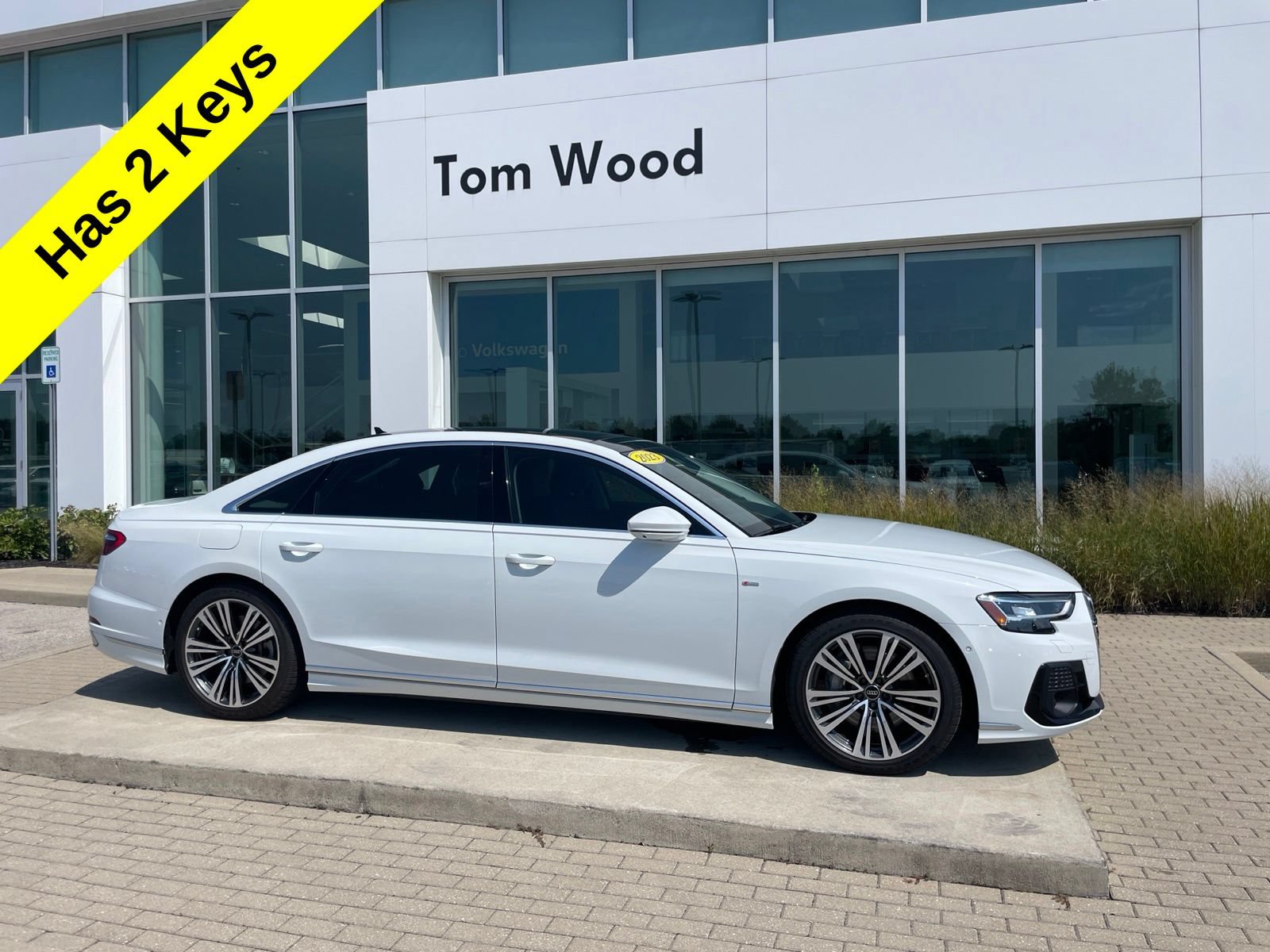 Used 2023 Audi A8 L 3.0T AWD/4WD image 2