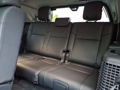 Used 2023 Toyota Sequoia Limited w/ Tow Technology Package AWD/4WD image 10