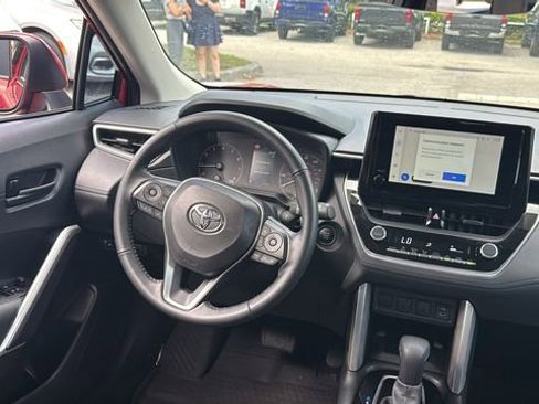 Certified 2024 Toyota Corolla Cross LE image 14
