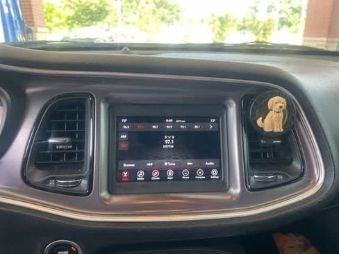 Used 2019 Dodge Challenger SXT RWD image 3