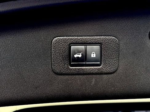 Certified 2023 Nissan Armada Platinum w/ Captain's Chairs Package image 29