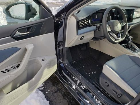 New 2026 Volkswagen Jetta SE image 6