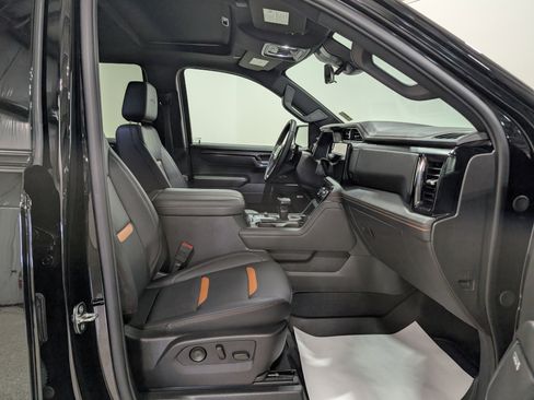 Used 2024 GMC Sierra 1500 AT4 w/ Technology Package AWD/4WD image 21