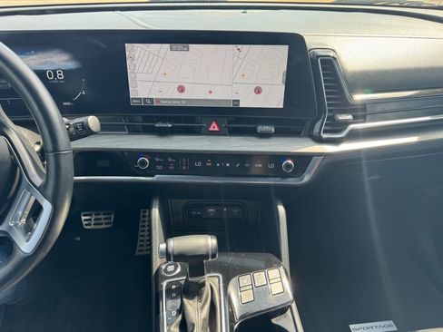 Used 2025 Kia Sportage X-Pro AWD/4WD image 11