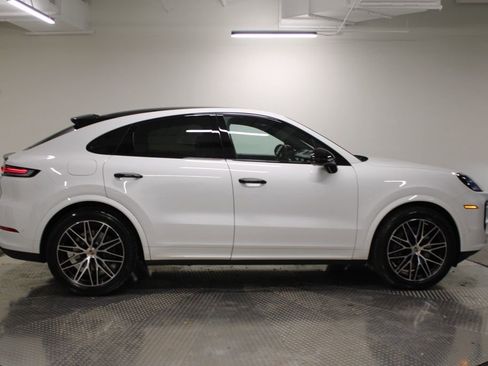 Used 2026 Porsche Cayenne Coupe AWD/4WD image 8