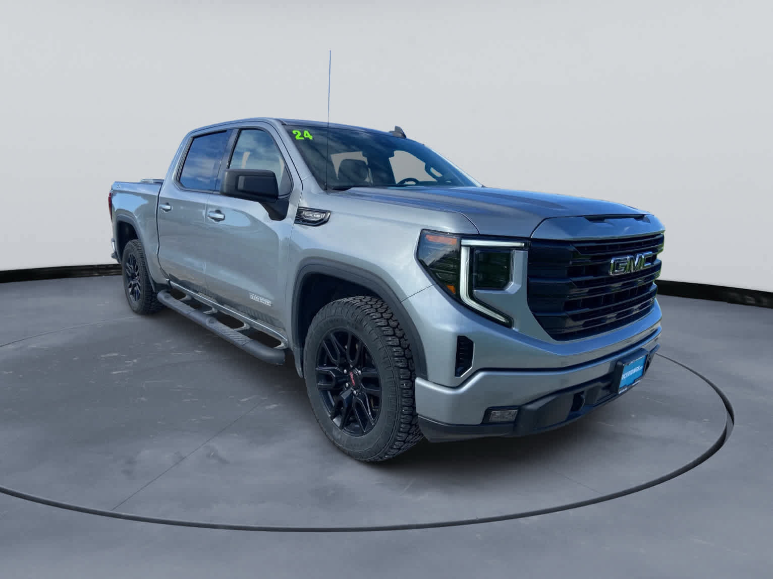 Used 2024 GMC Sierra 1500 Elevation AWD/4WD image 3