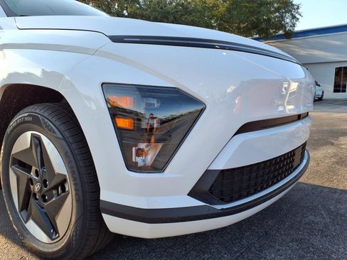 Used 2025 Hyundai Kona SEL image 9