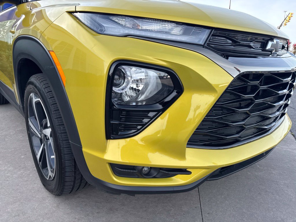 Used 2023 Chevrolet TrailBlazer RS w/ Sun and Liftgate Package AWD/4WD image 11