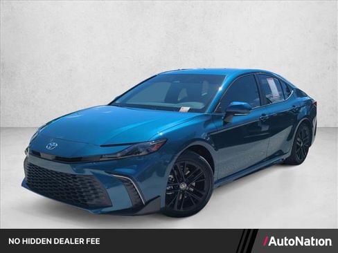 Certified 2026 Toyota Camry SE FWD image 1