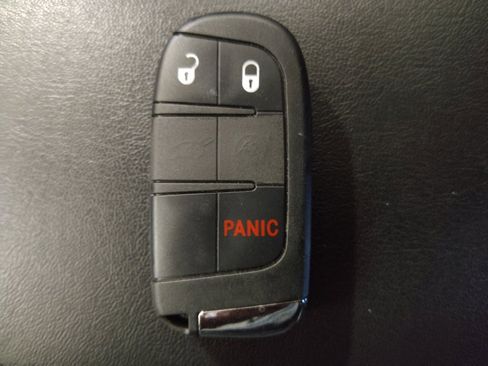 Used 2019 Jeep Compass Latitude AWD/4WD image 32
