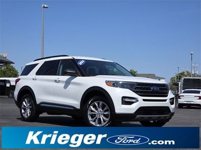 Certified 2024 Ford Explorer XLT w/ Equipment Group 202A